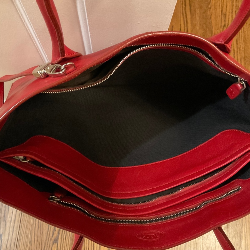 Tod’s red leather bag - Picture 7 of 12